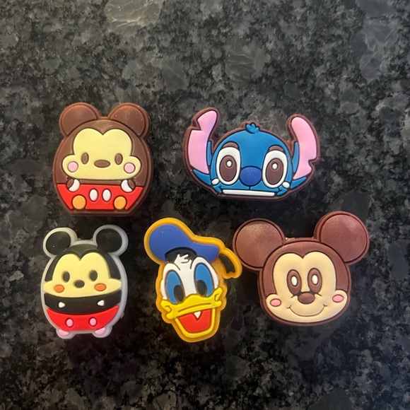 Disney croc charms : Mickey Mouse, Donald Duck, stitch - Picture 1 of 2